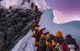 How to Make Better Decisions Under Pressure: Lessons from Elite Leaders